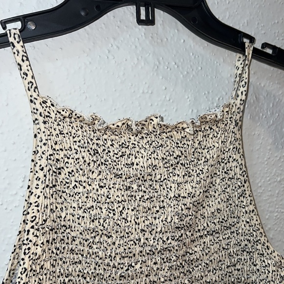 Scrunched Ruffle Tank Top - Picture 5 of 5